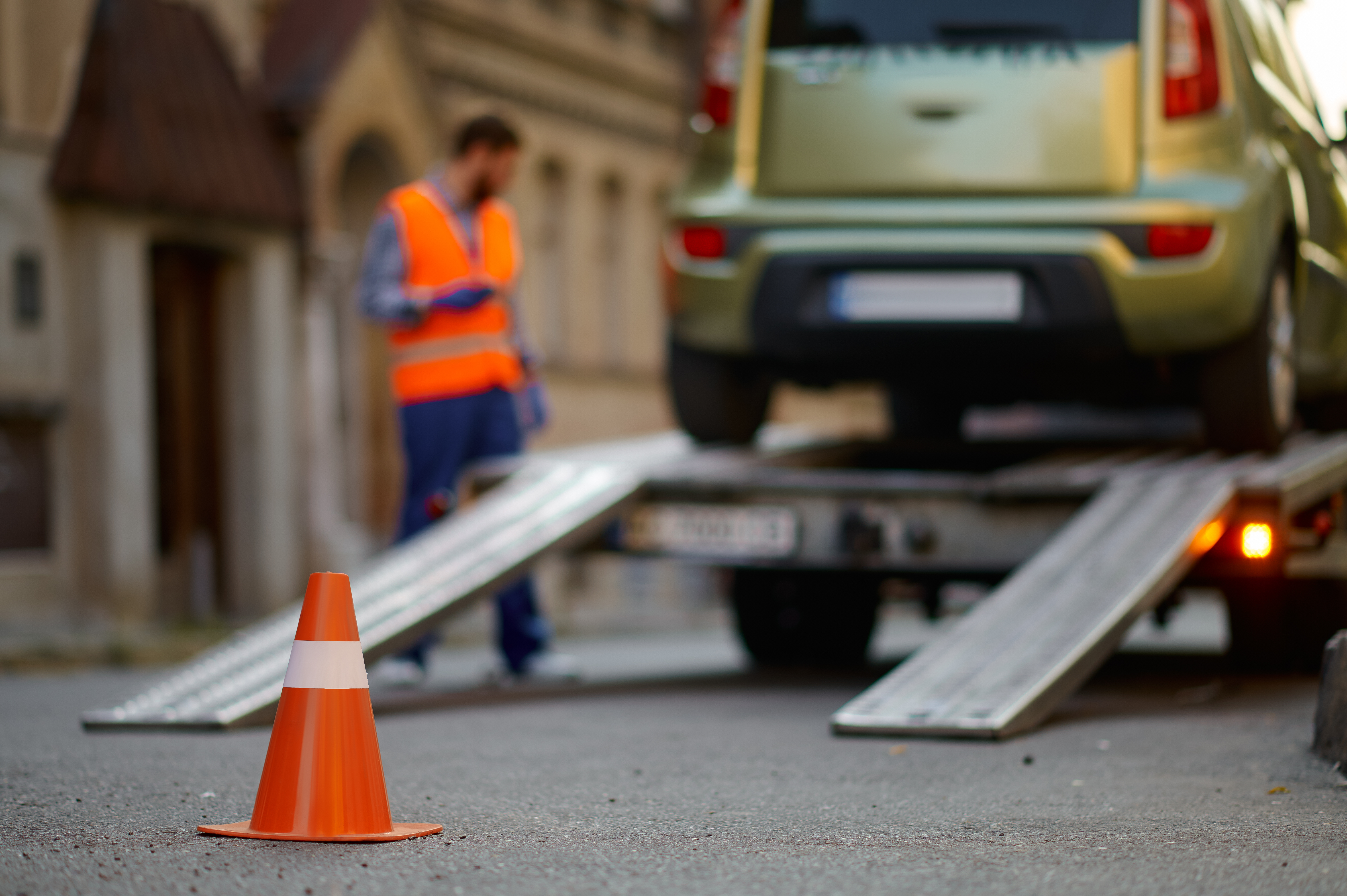 24-Hour Emergency Towing Service
